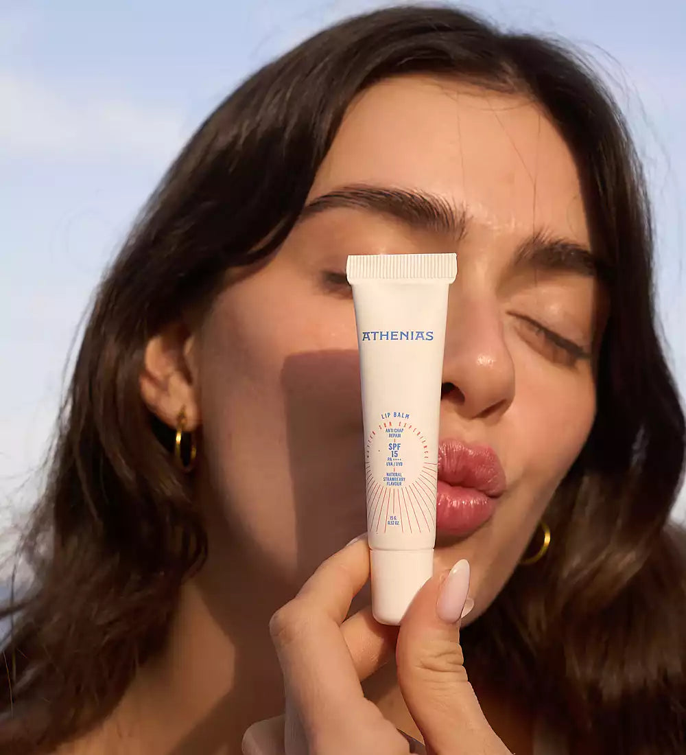 athenias çilek aromalı spf15 dudak bakım kremi